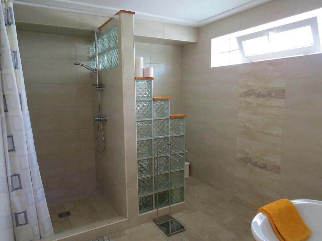 Aranyhal apartman Sarvar Ruang foto