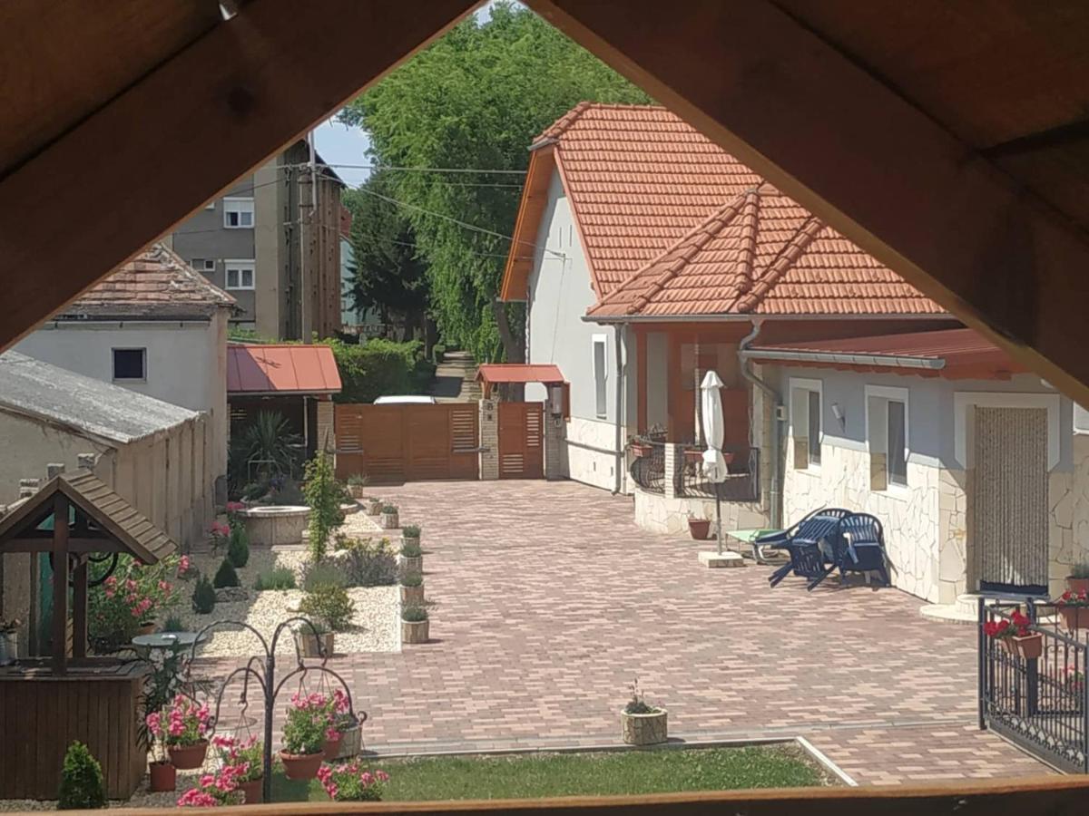 Aranyhal apartman Sarvar Bagian luar foto