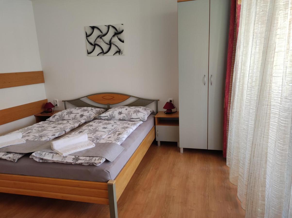 Aranyhal apartman Sarvar Bagian luar foto